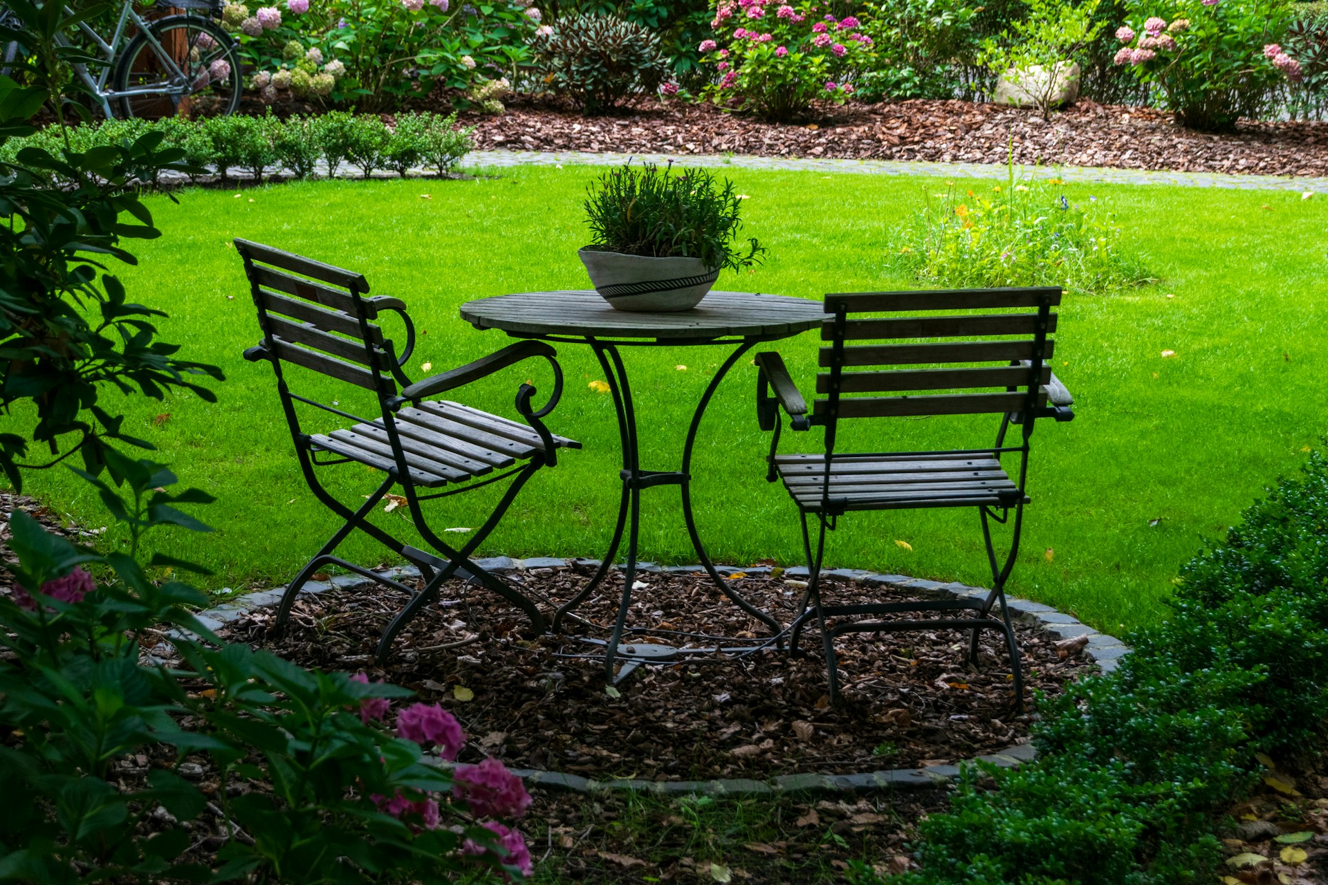 zahradni-nabytek-kov